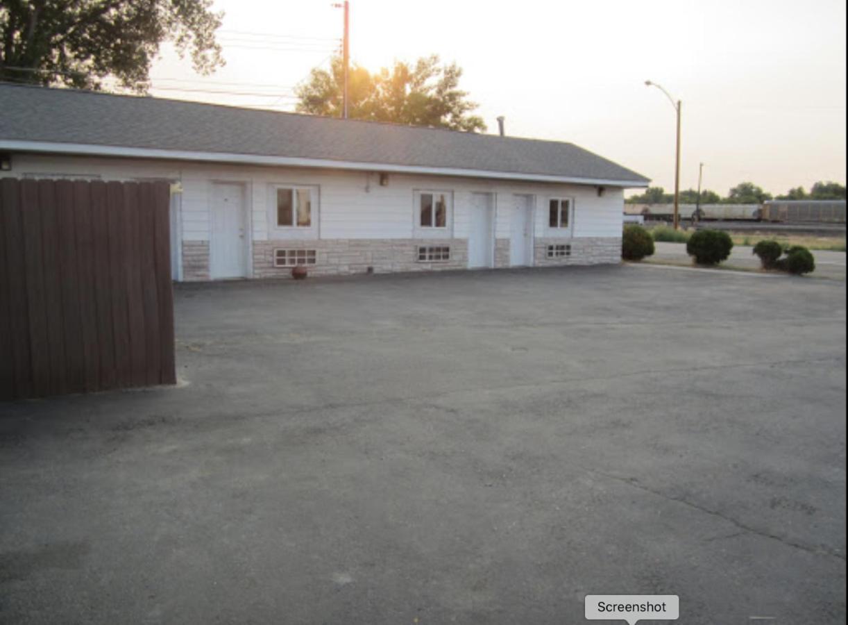 Montana Inn Near Little Big Horn Battlefield-Pompey Piller-Colstrip Forsyth Екстериор снимка